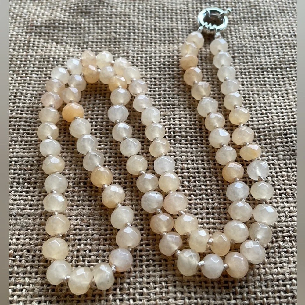 Rare Natural Rose Rainbow Moonstone Faceted Rondelle 8 mm Knotted in Style - Picture 5 of 10